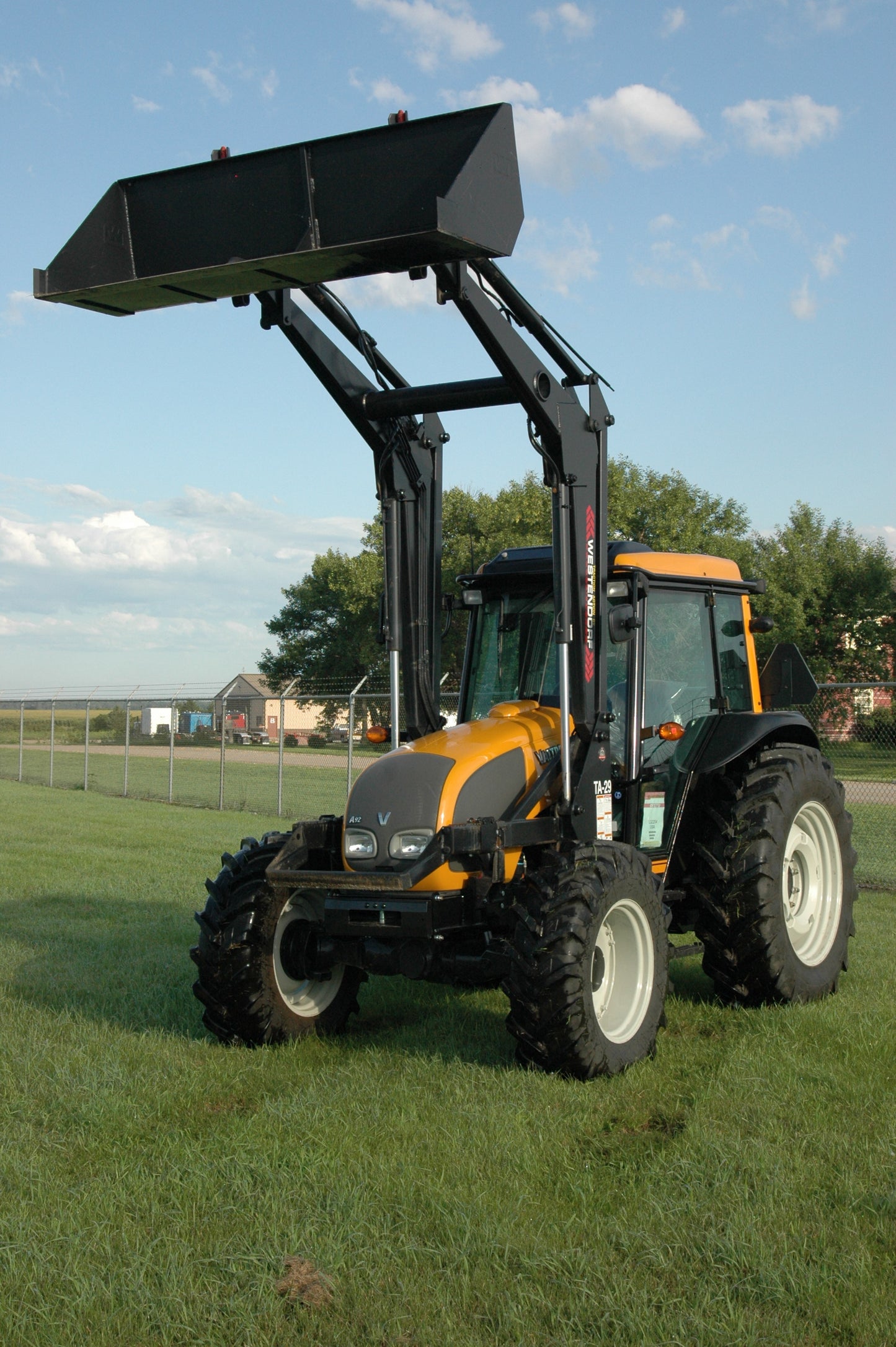 TA-29 Traction Action Series Loader
