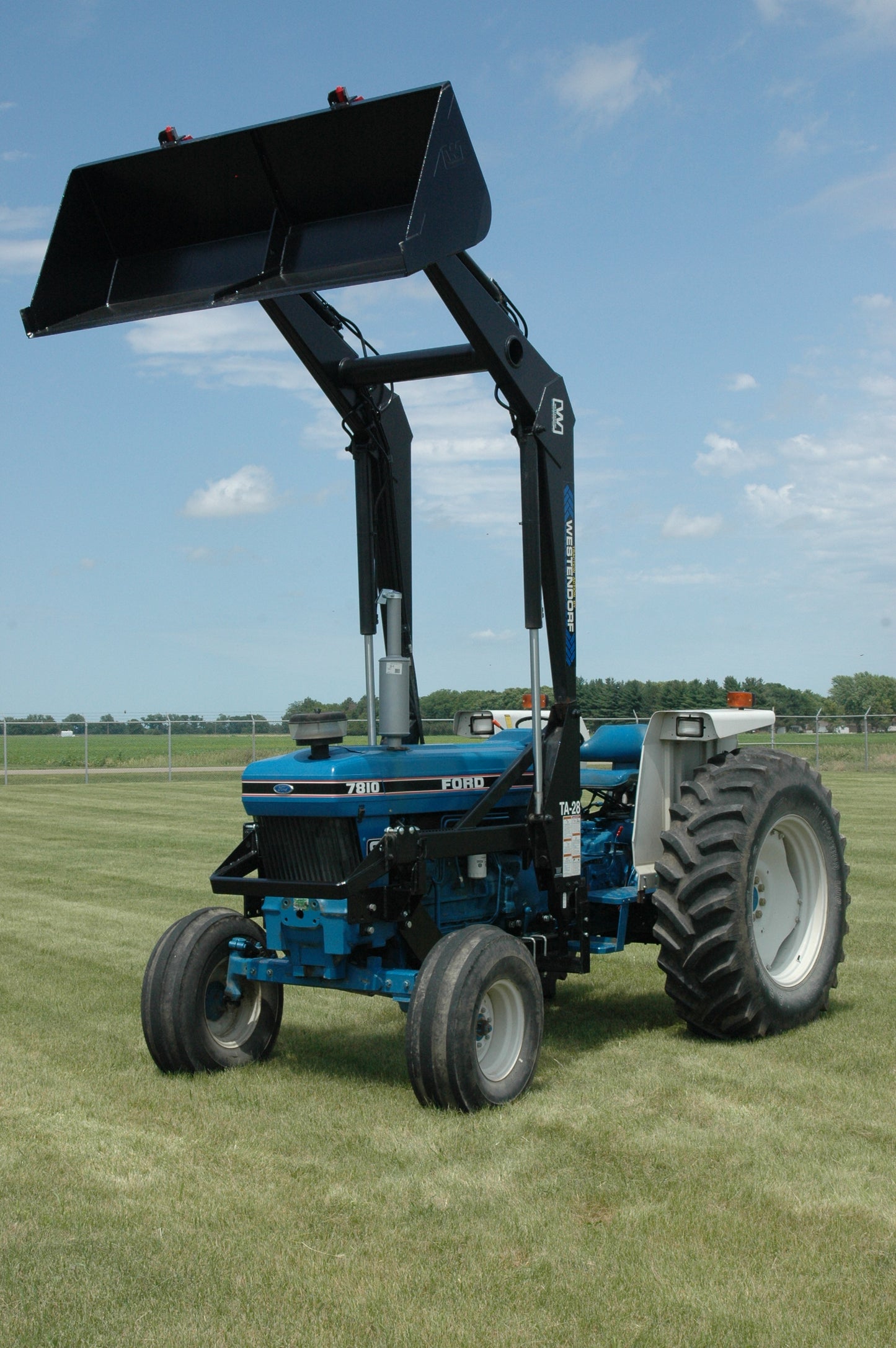 TA-28 Traction Action Series Loader